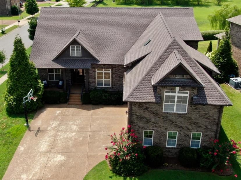 Complete roof installation project 4 - main view